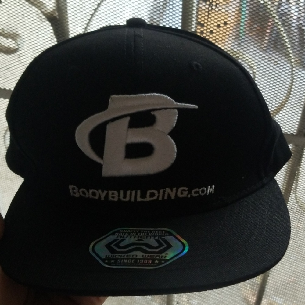Body Building Hat